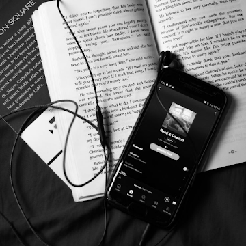 Profile photo of วรดา เนตรศรี