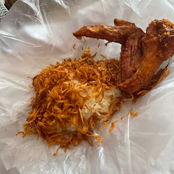 Profile photo of นางสาวนิสรีน อําภาพร้อม